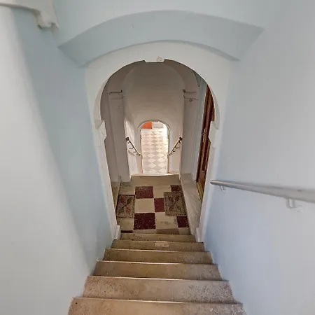 アパート Idyllisches Direkt In Der Altstadt Von Rovinj, 5 Minuten Zum ロヴィニ