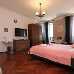 Idyllisches Direkt In Der Altstadt Von Rovinj, 5 Minuten Zum Apartman Rovinj