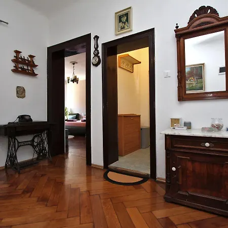 Idyllisches Direkt In Der Altstadt Von Rovinj, 5 Minuten Zum Apartmán *