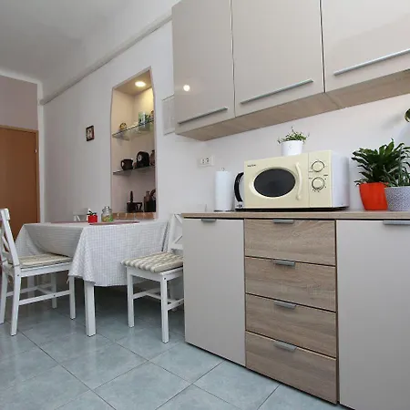 Idyllisches Direkt In Der Altstadt Von Rovinj, 5 Minuten Zum 로비니