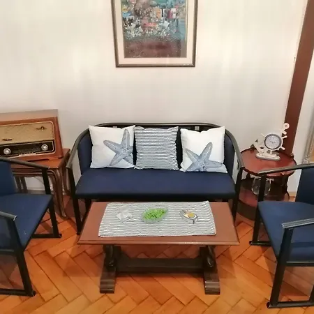 Idyllisches Direkt In Der Altstadt Von Rovinj, 5 Minuten Zum *
